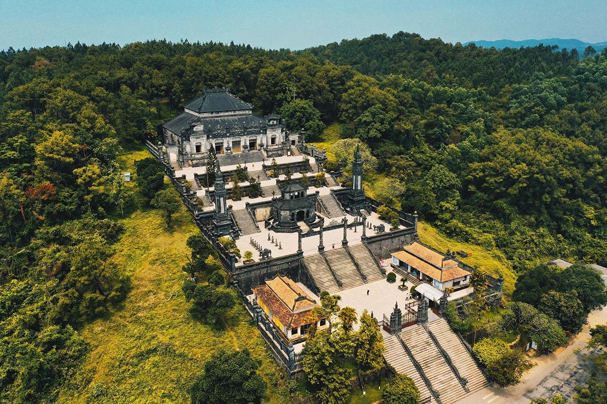 hue tombs vietnam